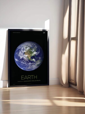 Quadro LojaNerd Earth scaled 1